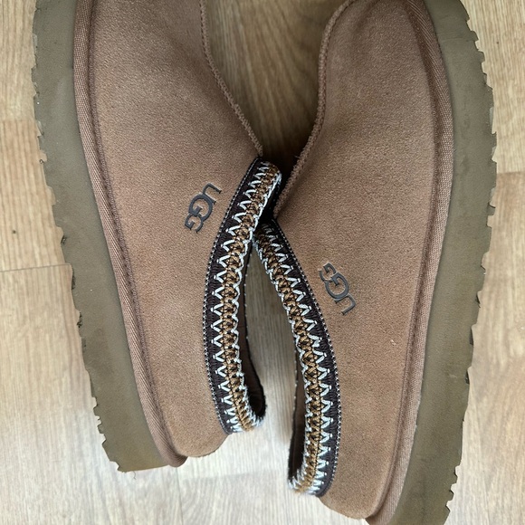 UGG Women's Tasman Slippers, used - Picture 10 of 10